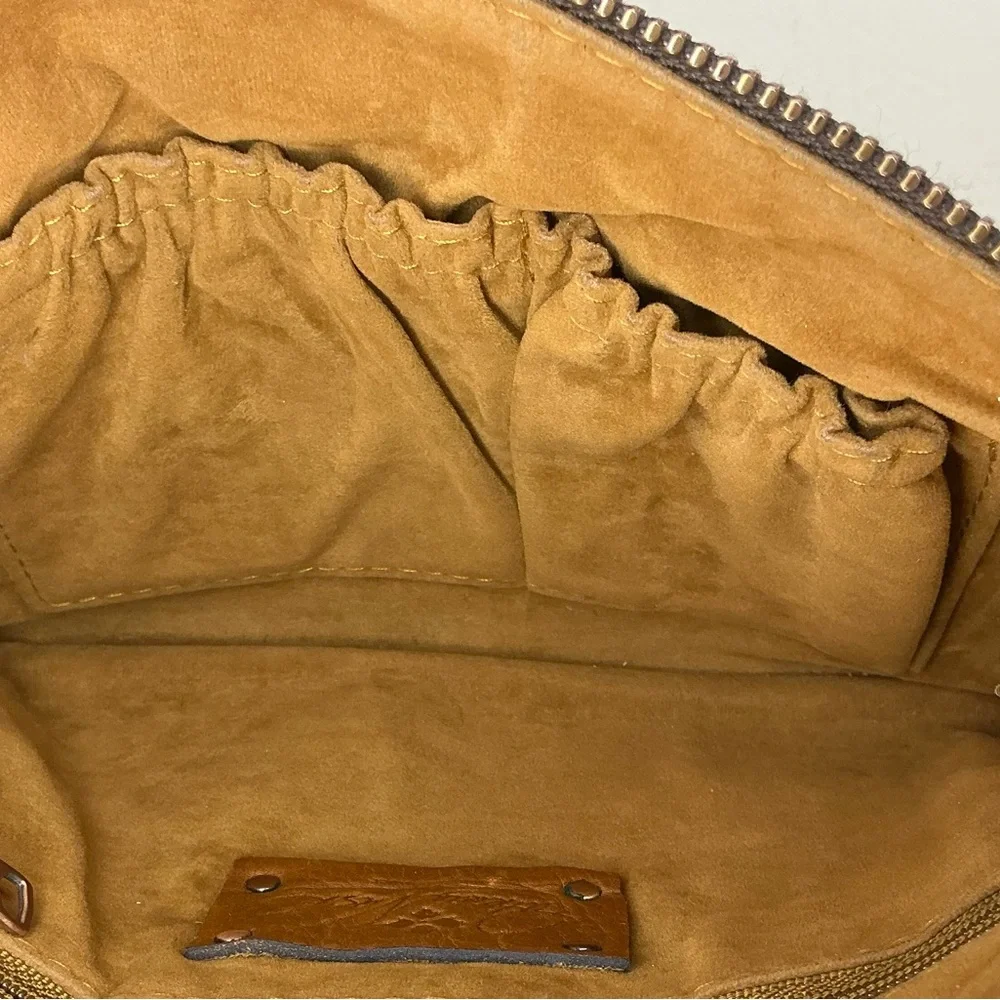 Patricia Nash Cassini White and Copper Wristlet with Metalic Rose Design